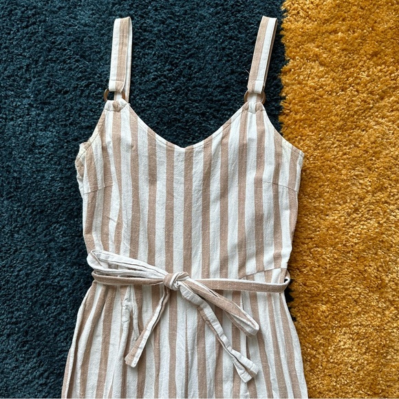 Striped Linen Jumpsuit - Picture 4 of 8